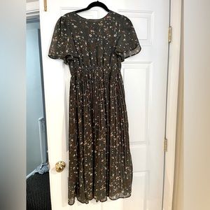 Floral Pleated Chiffon Maternity Midi Dress